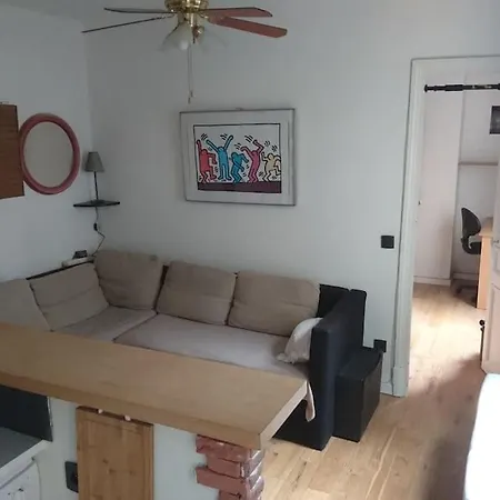 2 Pieces Proche Metro Belleville Apartman